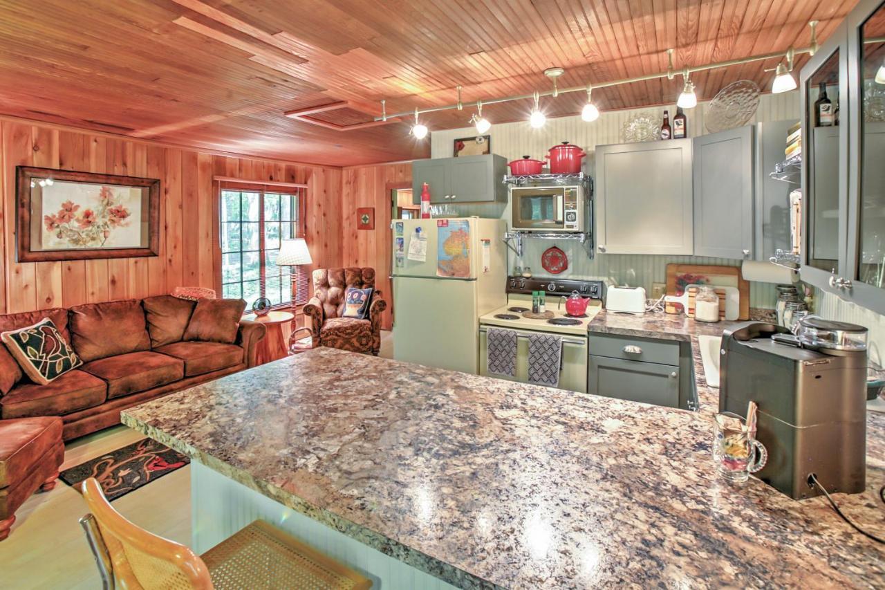 Pet-Friendly One Crow Cottage In Harbor Springs! 外观 照片
